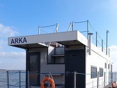 Houseboat - ARKA domki na wodzie - haupt Foto